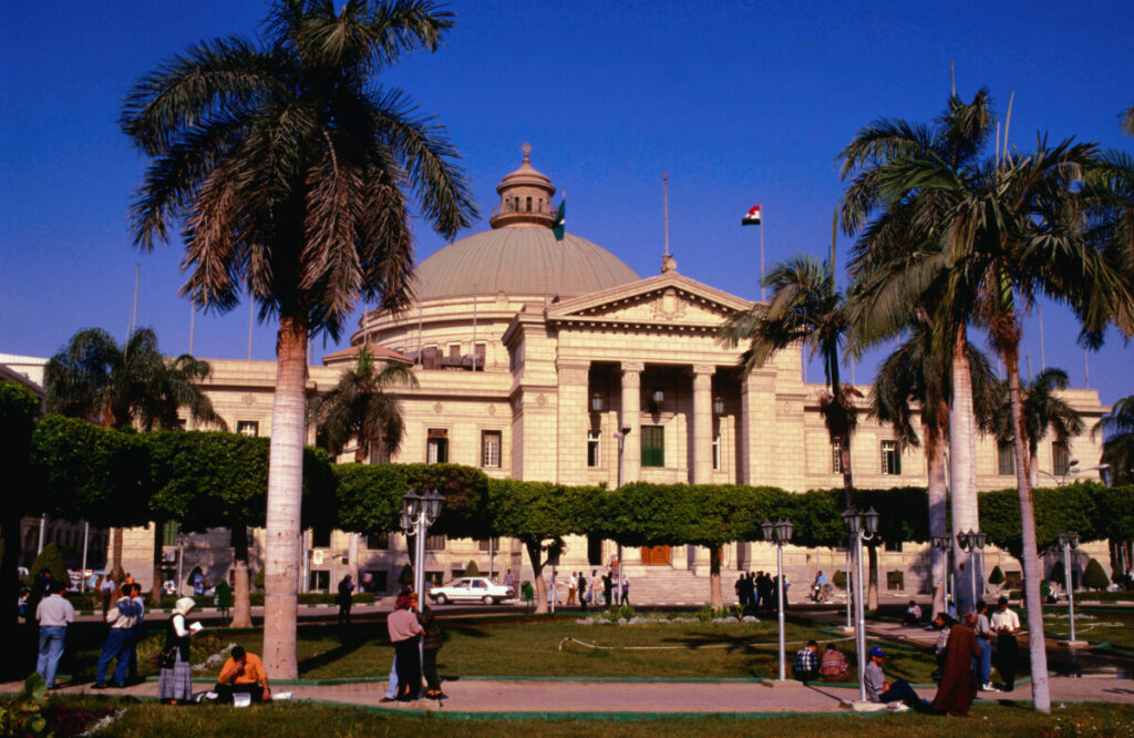 جامعات بفرصٍ غير متكافئة.. تقييم تجربة تقاسم تكاليف التعليم العالي في مصر