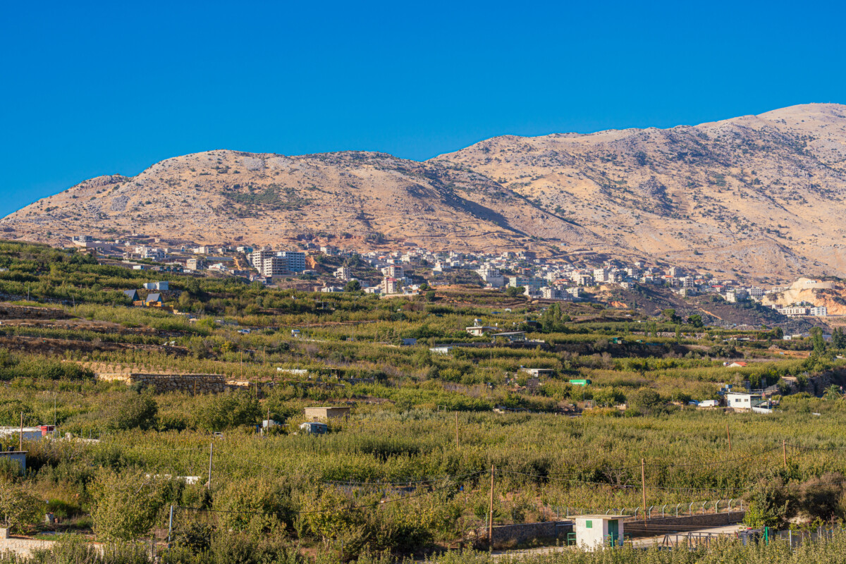 جبل الشيخ: شبكةُ تهريب بين سوريا ولبنان تحت نظر حزب الله والنظام السوري