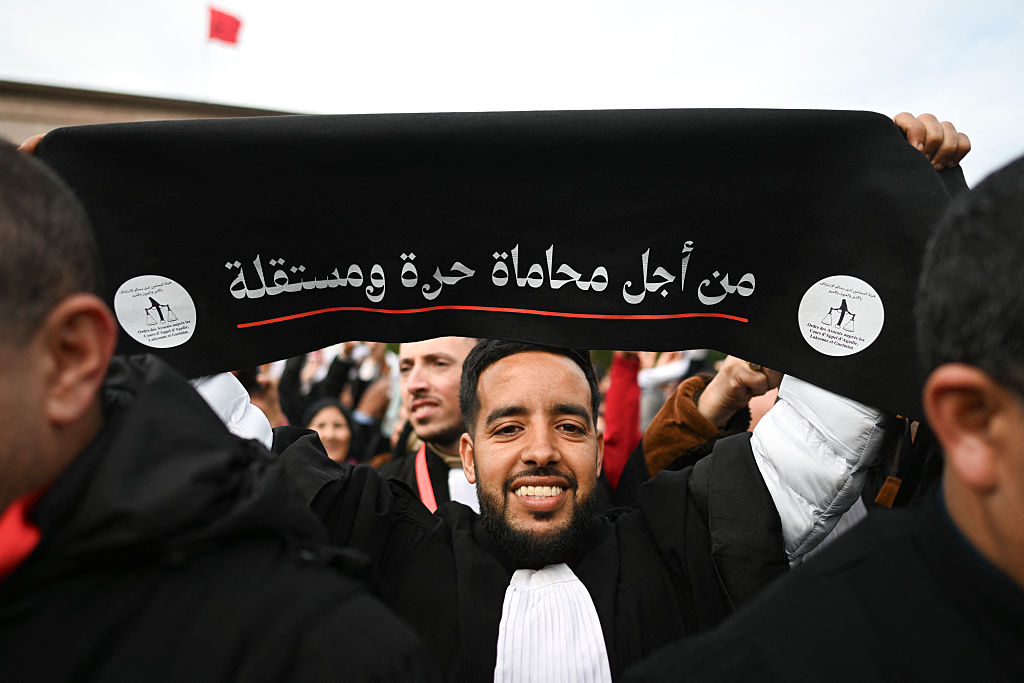 أن يصبح المحامي بخدمة الدولة المغربية.. تفاصيل مشروع قانون تنظيم المحاماة والجدل حوله