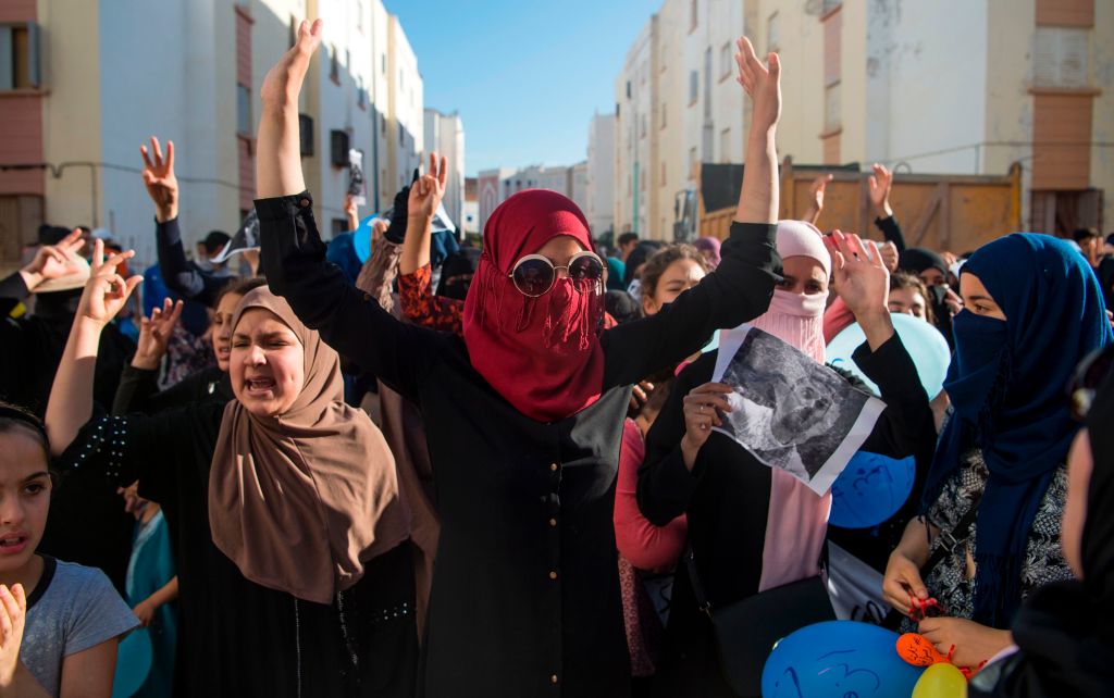 وراء باب الفناء: صورة الأمازيغية الريفيّة في أعمال الزوجيْن هارت