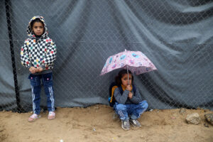 بالغات مُجبرات.. طريق فتيات غزة نحو التزويج المبكر