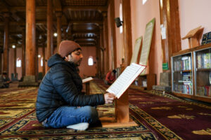 التفاسير والقراءات المعاصرة للقرآن.. بين رغبة التيسير وضرورة التماسك المنهجي